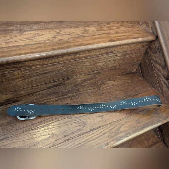 Pistil Black Leather Belt With Silver Studded Accents Women's Sz M Fits L/XL - Picture 4 of 13